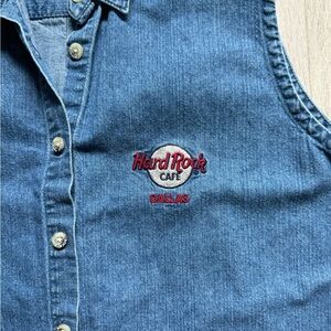 Vintage denim Hard Rock Cafe button up tank top❤️